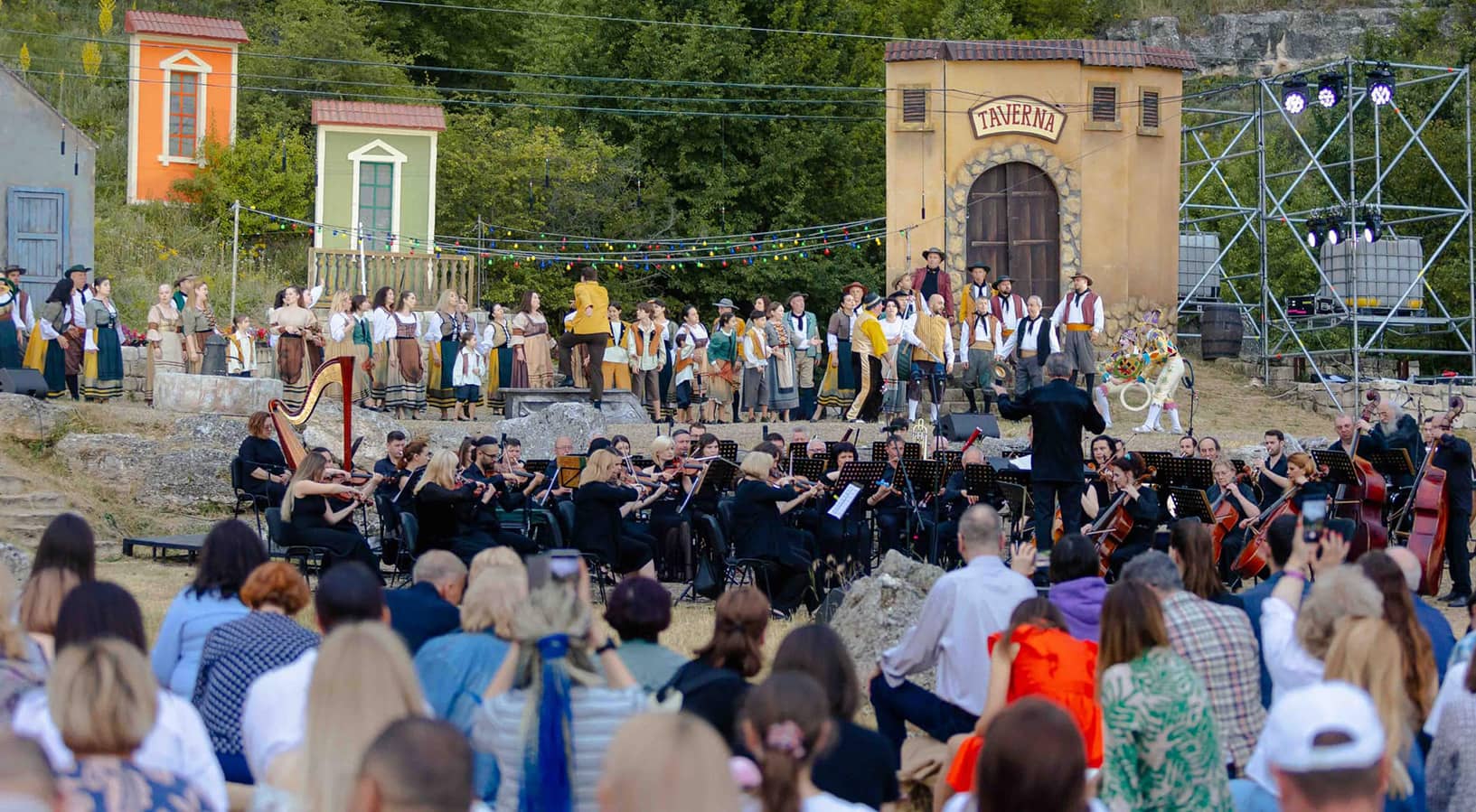 Public la festival pe dealurile din Butuceni